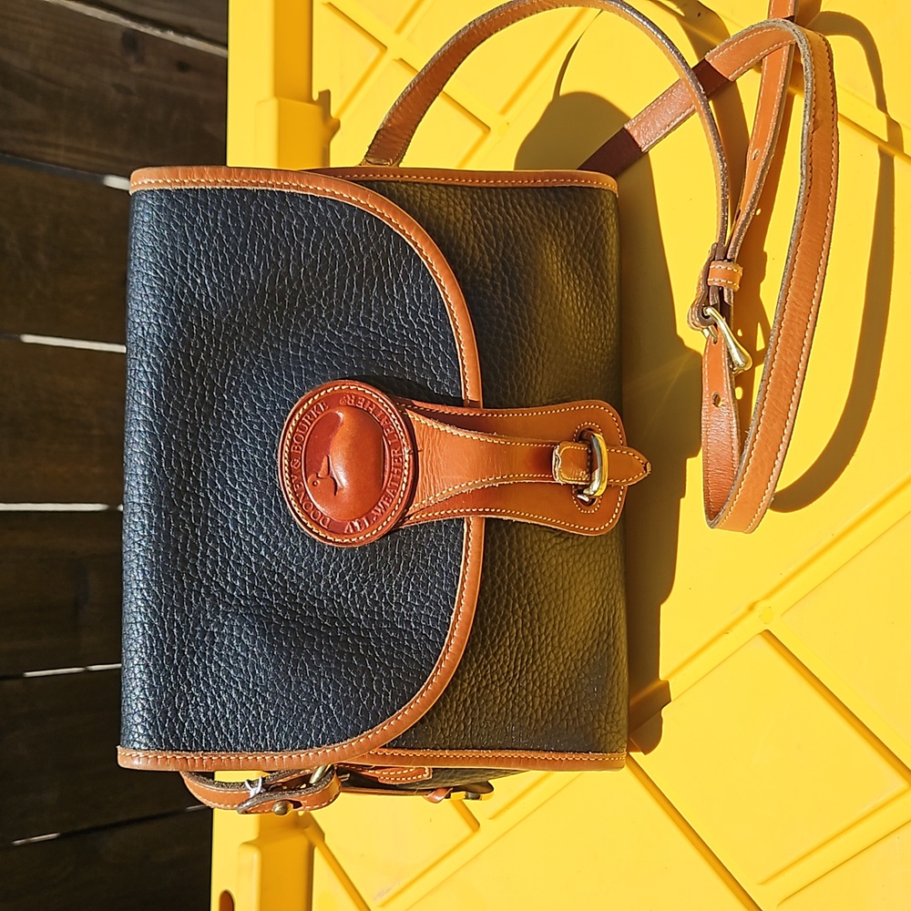DOONEY & BOURKE❤️Vintage❤️VINTAGE ❤️All Weather ❤️Shoulder Bag